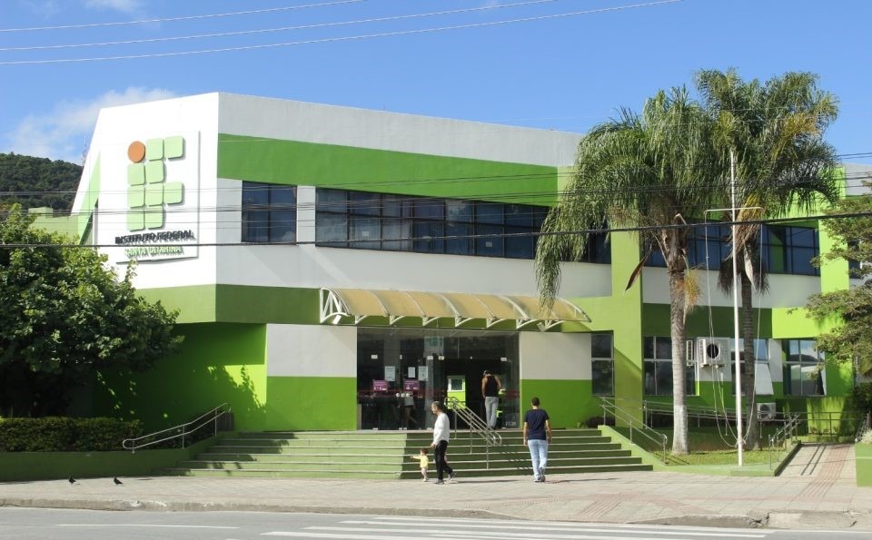 Governo do Estado e IFSC inauguram laboratório de pesquisa avançada para monitoramento e previsão de eventos climáticos