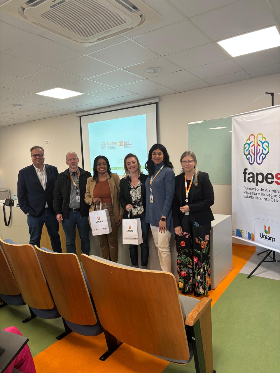 Fapesc participa de seminário internacional e reforça importância da aproximação com pesquisadores