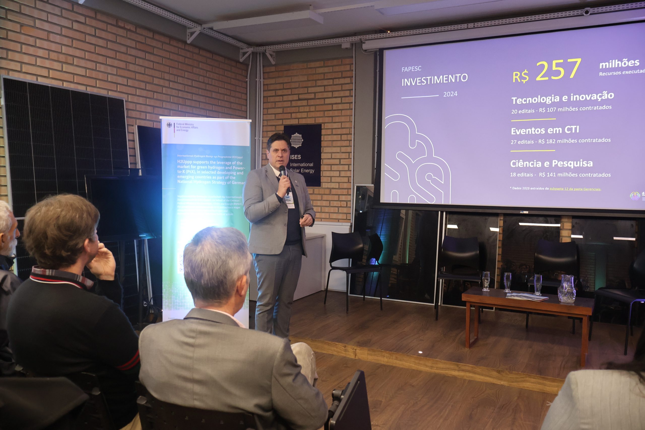 Fapesc participa de debates sobre financiamento e desenvolvimento de projetos sustentáveis no Conexão H2V