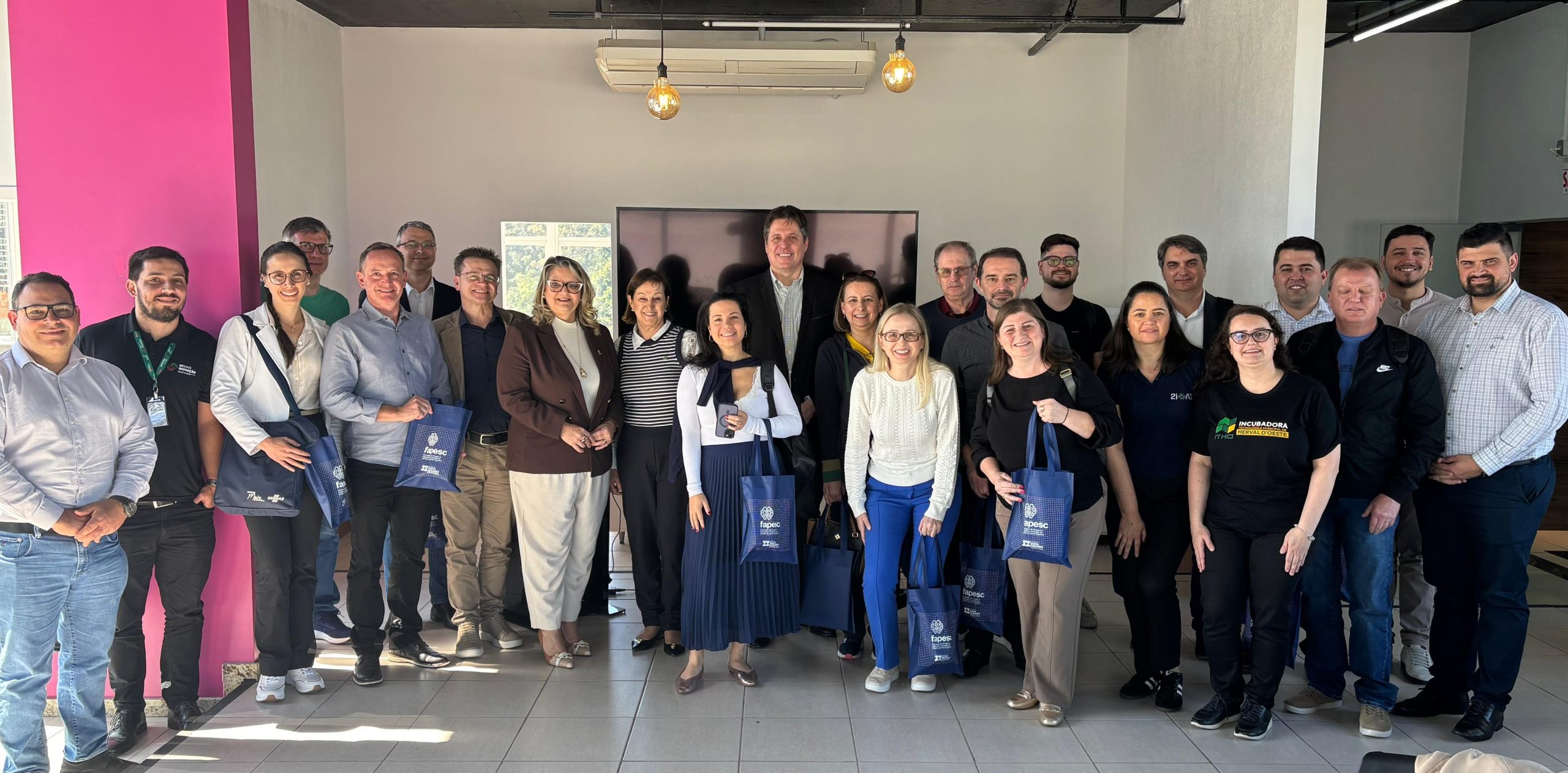 Lideranças do ecossistema de inovação do Meio Oeste dialogam com gestores da Fapesc