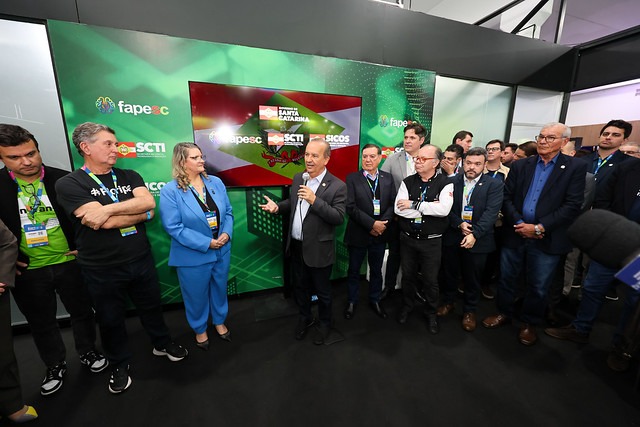Governador Jorginho Mello celebra a inovação e o empreendedorismo catarinense com ida ao Startup Summit 2025, o maior evento do segmento no Brasil