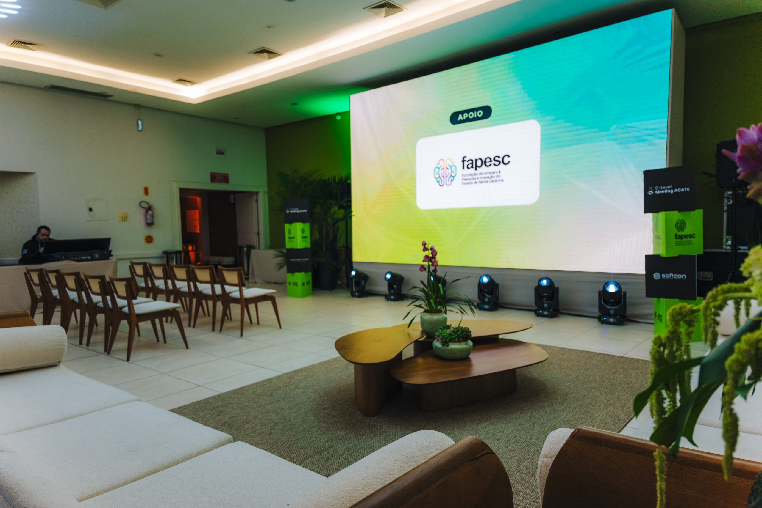 Fapesc participa do 3º C-Level Meeting durante o Startup Summit 2025