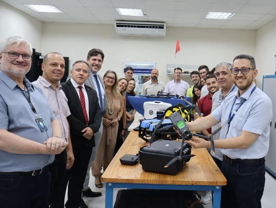 Governo de Santa Catarina e UFSC inauguram o primeiro laboratório da Rede Catarinense de Robótica, com investimento de 2,5 milhões