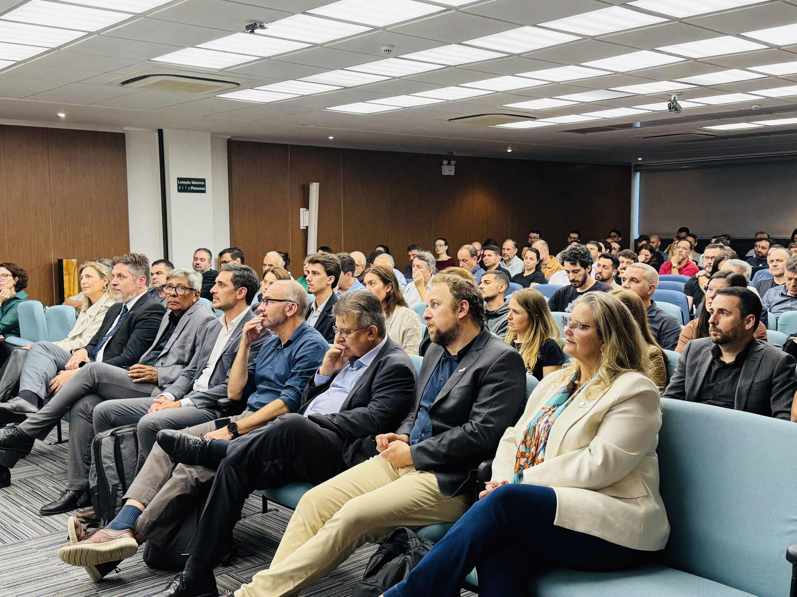Empreendedores da Grande Florianópolis conhecem oportunidade de fomento do Programa Centelha, executado pela Fapesc