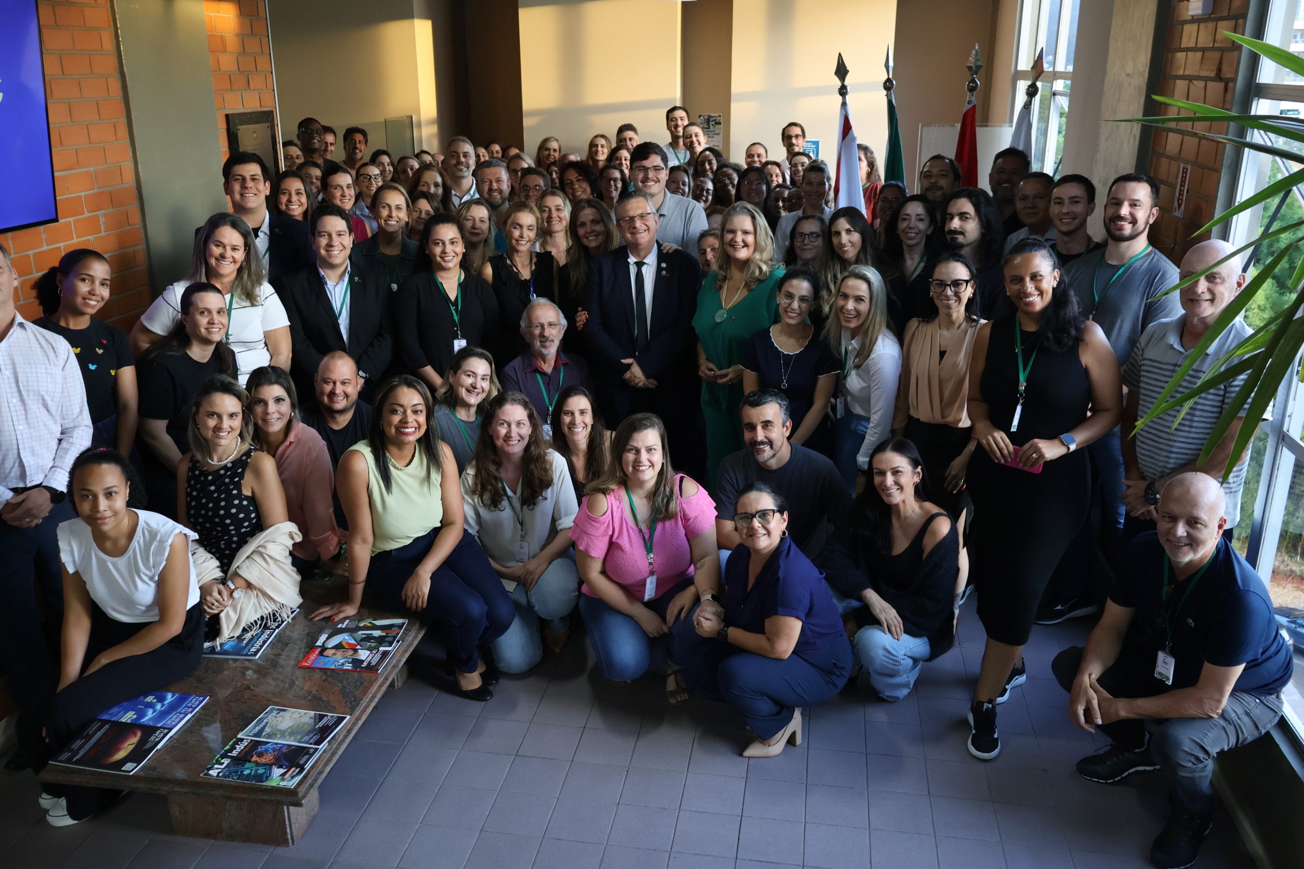 Valdir Cechinel Filho, novo presidente da Fapesc, é recebido pela equipe em seu primeiro dia na instituição