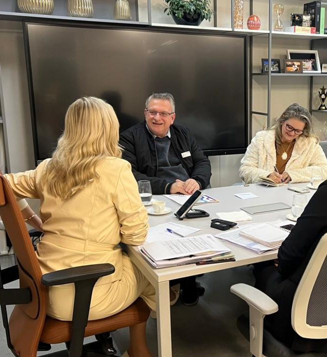 Gestores da Fapesc e Secretaria da Educação dialogam sobre futuras parcerias em editais